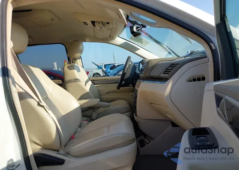 2010 Volkswagen Routan Se from USA, damaged, VIN 2V4RW3D17AR171304